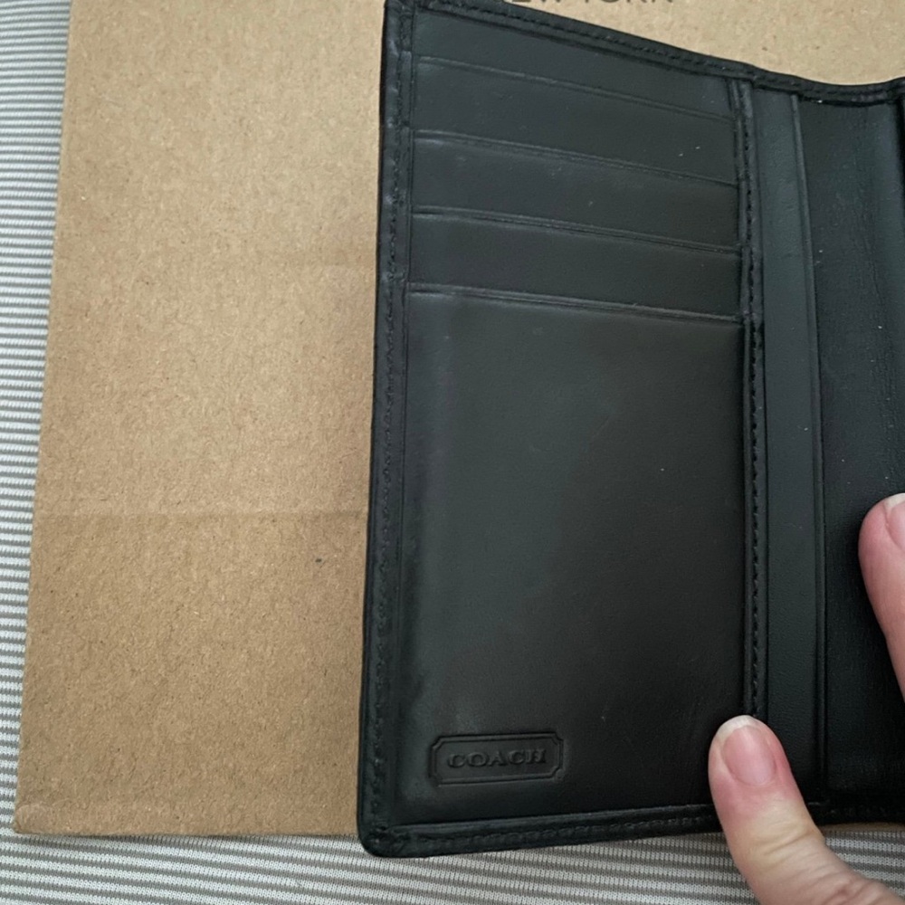 Coach Black Signature Wallet - Picture 4 of 7